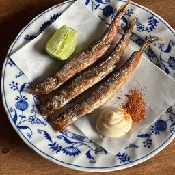 ปลาไข่ย่างเกลือ