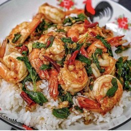 ข้าวกะเพรากุ้ง