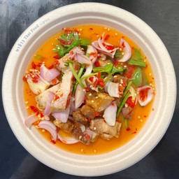 ยำหมูกรอบ