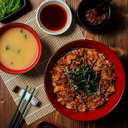 ข้าวสันคอผัดพริกหม่าล่า