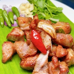 แหนมซี่โครงหมูทอด