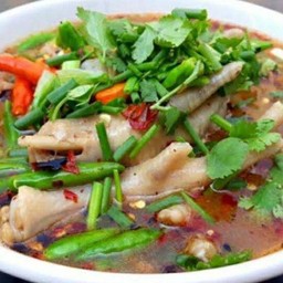 ต้มแซ่บขาไก่