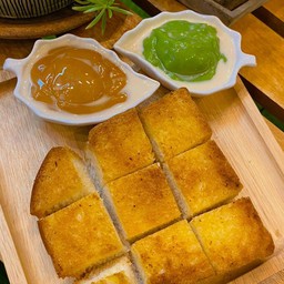 ขนมปังสังขยาทูโทน