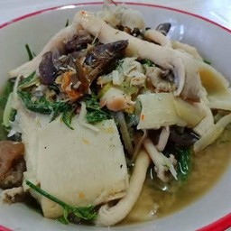 แกงปลาดุกย่างหน่อไม้ดอง