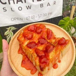 ขนมปังซอสสตรอเบอรี่