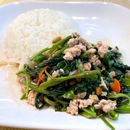 ผัดผักบุ้งหมูสับ