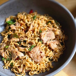 ผัด กะเพราพริกแห้ง