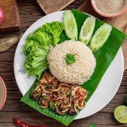 ข้าวไก่ย่างน้ำตก (ไก่ย่าง)