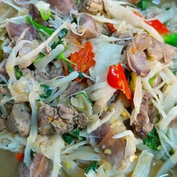 แกงเครื่องในไก่หน่อไม้ดอง