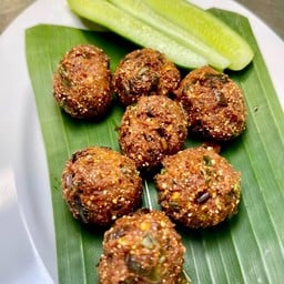 ลาบหมูทอด