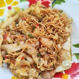 ผัดมาม่าต้มยำกุ้งสับ