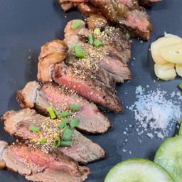 เนื้อย่าง+น้ำจิ้มแจ่ว