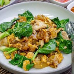 ครัวยิ่งเจริญ กะเพราโบราณ อาหารตามสั่ง