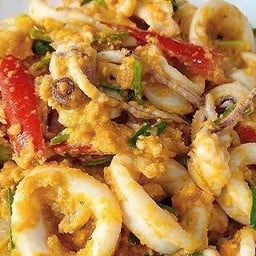 ข้าวปลาหมึกไข่เค็ม