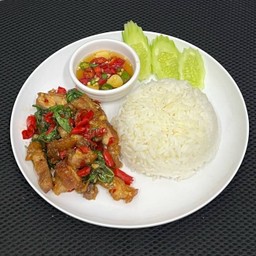 ข้าวกะเพราหมูกรอบ