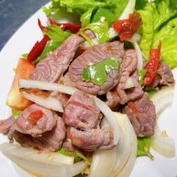 ยำเนื้อลายเอ็นกรอบ