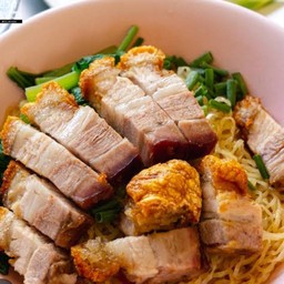 บะหมี่หมูกรอบ