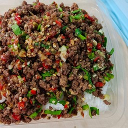 หมูสับ ผัดพริกสด