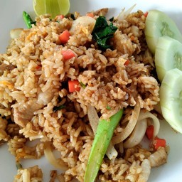 เต็งหนึ่ง ส้มตำ ลาบก้อย  อาหารตามสั่ง บ้านเก่า3