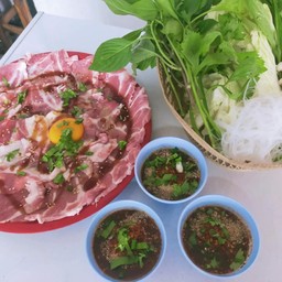 จิ๋มจุ่มชุดพร้อมทานหมู
