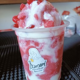 มิกซ์เบอร์รี่โยเกิร์ต