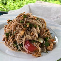 ยำขนมจีน ปลาร้า