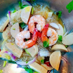 ยำวุ้นเส้นไก่ยอ+กุ้ง