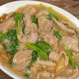 ราดหน้าเส้นใหญ่