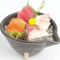 UME SASHIMI ปลาดิบรวม4อย่าง