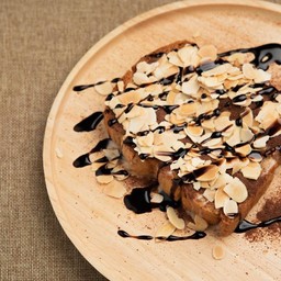 ขนมปังปิ้งโอวัลติน-อัลมอนด์ แผ่นละ