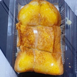 ขนมปังปิ้ง แยมสตอเบอร์รี่