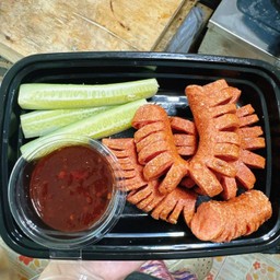 ไส้กรอกแดงยาวทอดกรอบ 3 ชิ้น