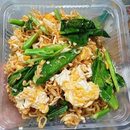 มาม่าผัดซีอิ้ว(ใส่ไข่อย่างเดียว)