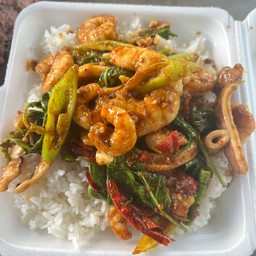 พริกแกงหมึก กุ้ง