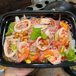 ยำวุ้นเส้นทะเล