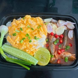 ยำปลากระป๋องไข่ข้น