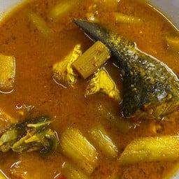 แกงส้มปลากระพง