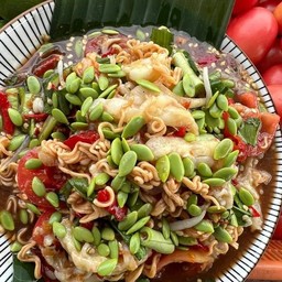 ตำมาม่าเล็บมือนาง