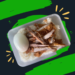 ข้าวหมูทอดใส่กล่อง + ไข่ต้น