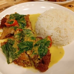 ข้าวไก่กรอบซอสเขียวหวาน