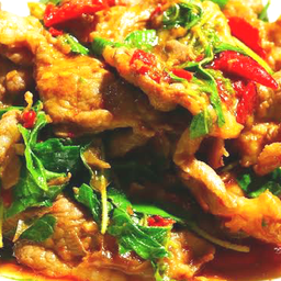 กะเพราหมูชิ้น(กับข้าว)