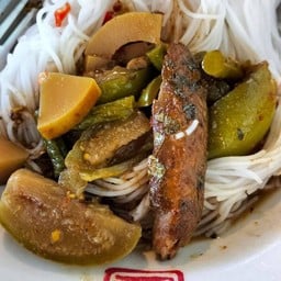 มีเส้นก๋วยจั๋บอุบล,หมี่ไก่ฉีก (ป่าตัน)