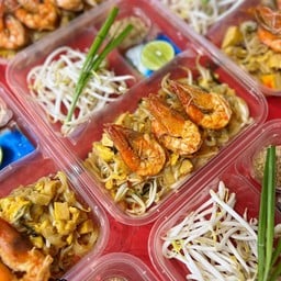 ผัดไทยกุ้งสด