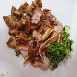 ก๋วยจั๊บหมูน้ำข้น&หมูโลบะถนนคนเดินกระบี่ ถนนคนเดิน