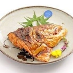 หัวปลาแซลมอนย่างซีอิ๊ว