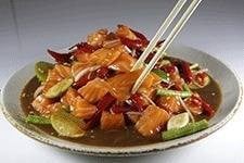 ยำแซลมอน น้ำปลาร้า