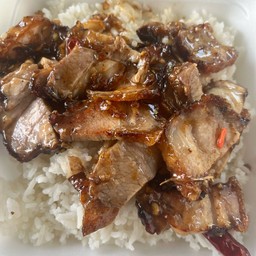 หมูกรอบ กระเทียม