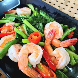 กุ้งผัดคะน้า