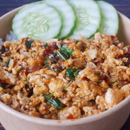 ข้าวกะเพราไข่