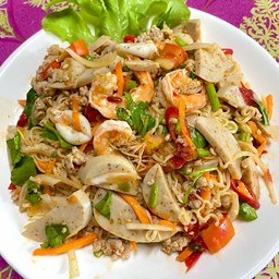 ยำมาม่ารวมมิตร